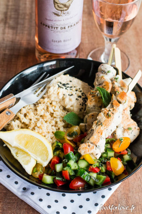 Assiette Complète Libanaise Et Brochettes De Poulet Au Thym, Citron Et ...